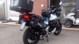 Moto Guzzi V85 TT (2021 - 23)  (6)