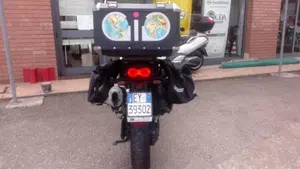 Moto Guzzi V85 TT (2021 - 23)  (14)