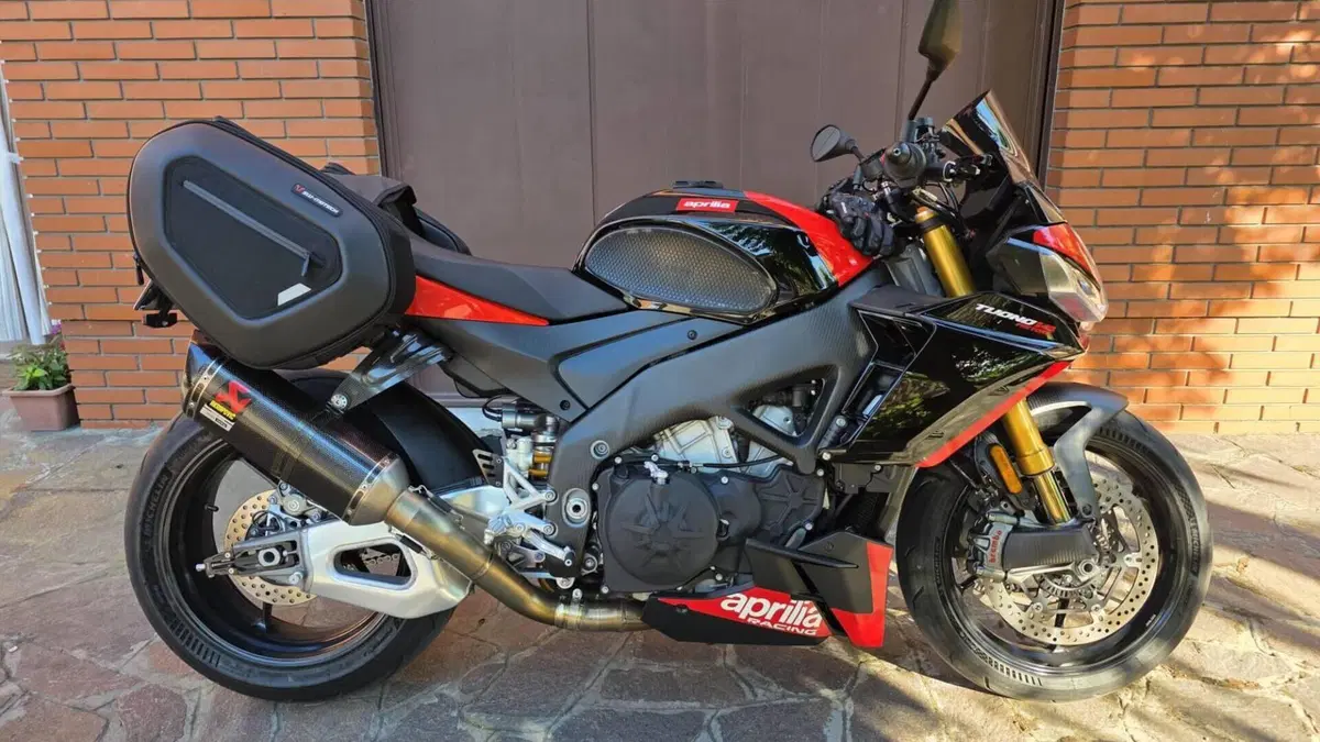 Aprilia Tuono V4 Factory SE-09 SBK (2024)  (2)