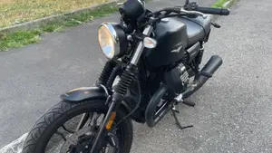 Moto Guzzi V7 III Stone (2017 - 20)  (5)
