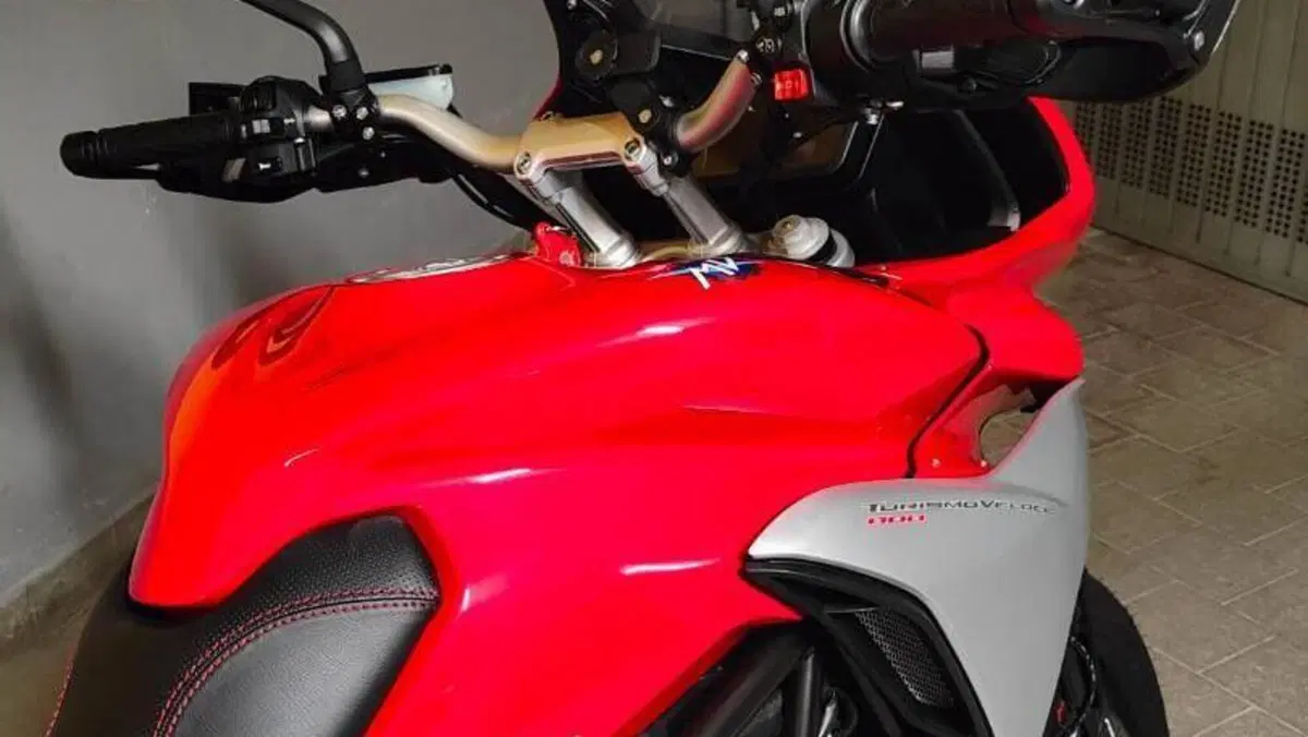 MV Agusta Turismo Veloce 800 (2014 - 16)  (8)