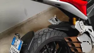 MV Agusta Turismo Veloce 800 (2014 - 16)  (9)