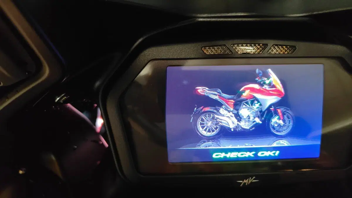 MV Agusta Turismo Veloce 800 (2014 - 16)  (12)