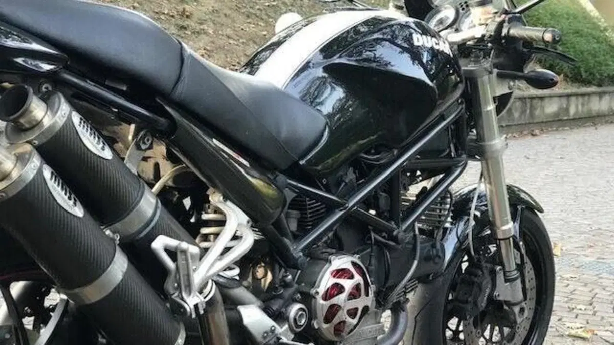 Ducati Monster S2R 1000  (4)