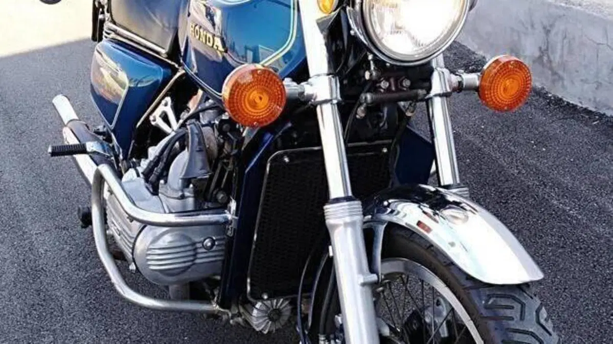 Honda GL 1000  (2)