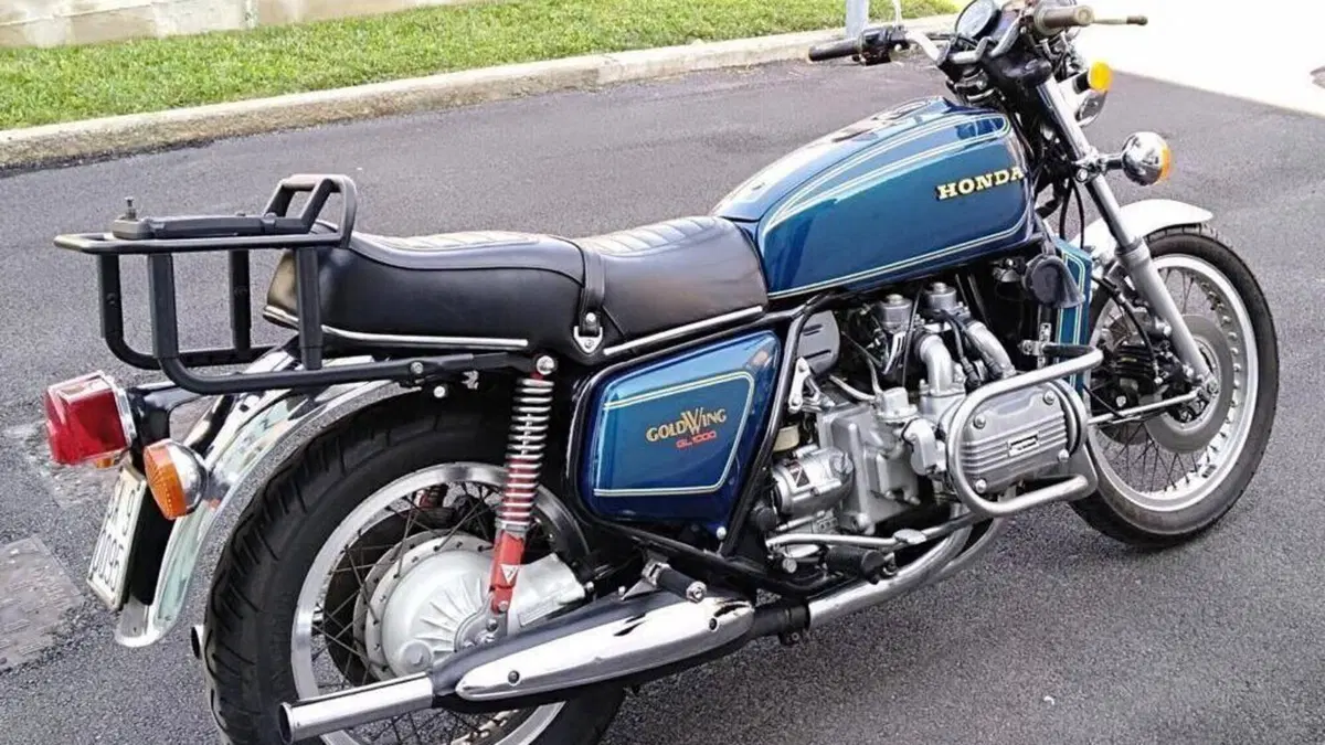 Honda GL 1000  (4)
