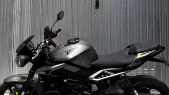 Triumph Street Triple 765 R (2023 - 26) usata
