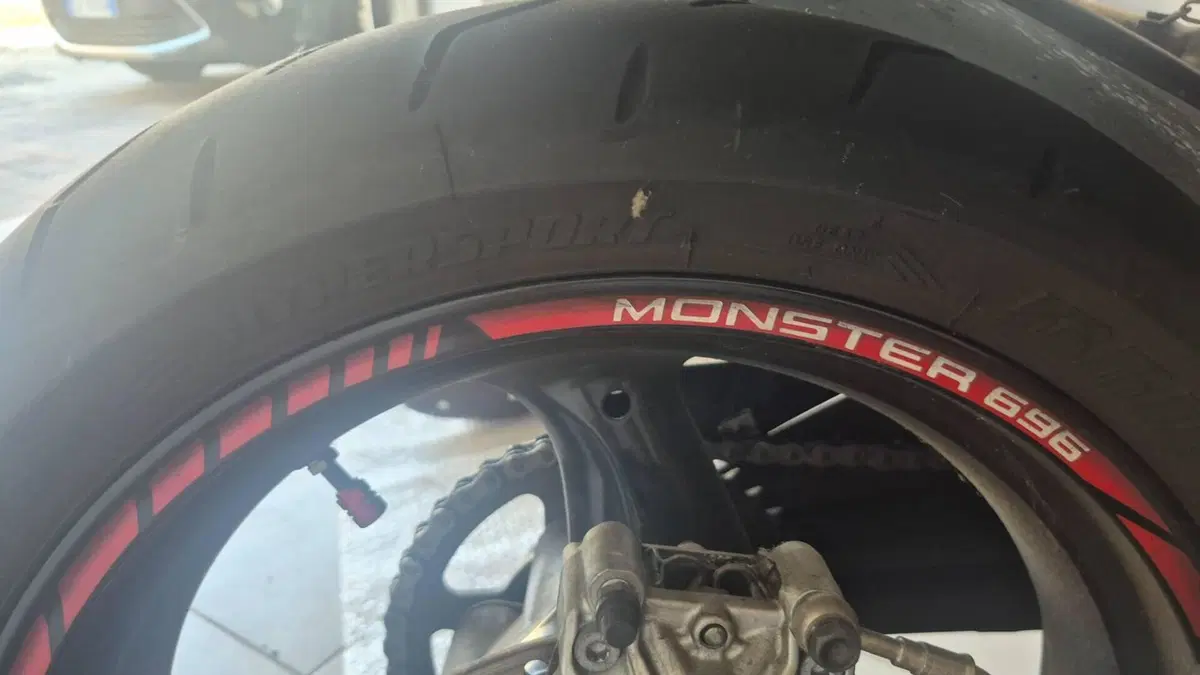 Ducati Monster 696 ABS (2009 - 14)  (10)