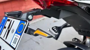Aprilia Tuono V4 Factory (2021 - 24)  (6)