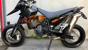 KTM 690 Supermoto  (3)