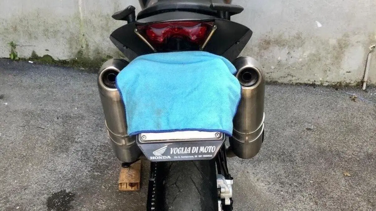 KTM 690 Supermoto  (4)