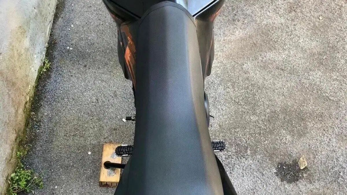 KTM 690 Supermoto  (6)