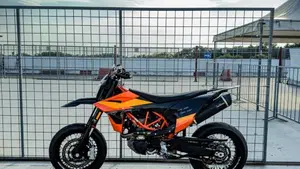KTM 690 SMC R (2023 - 25)  (2)