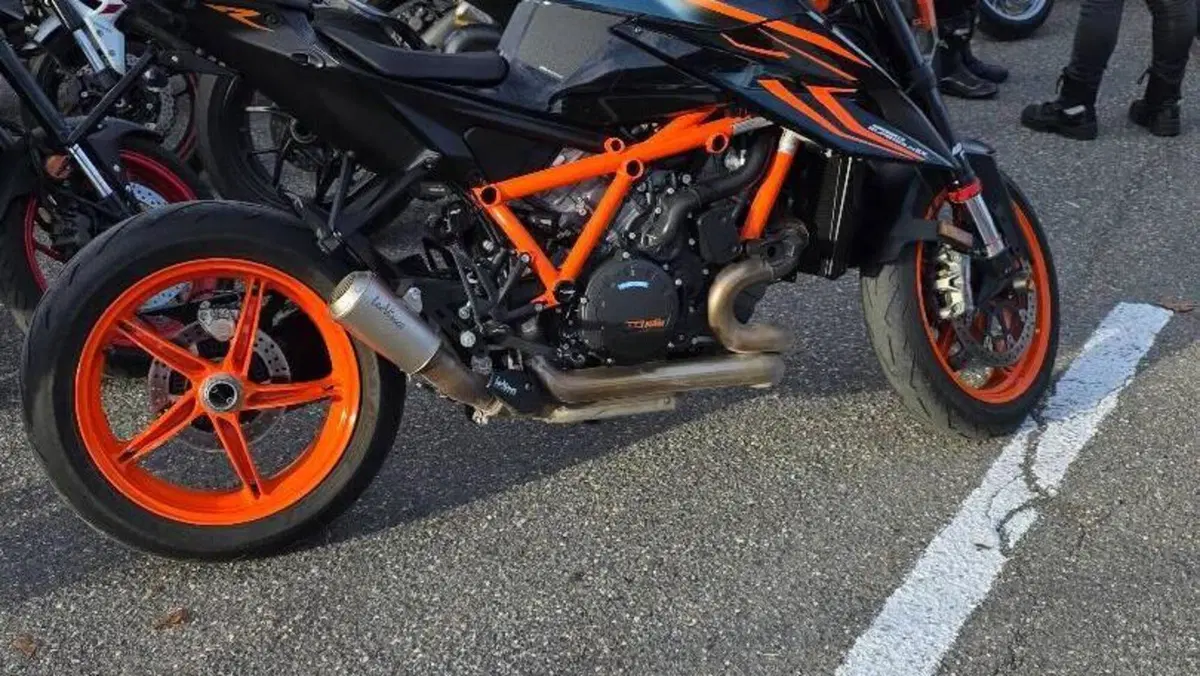 KTM 1290 Super Duke R (2022 - 23) 