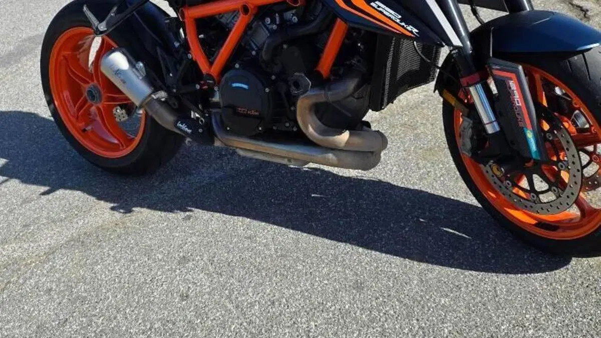 KTM 1290 Super Duke R (2022 - 23)  (4)
