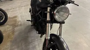 Ducati Monster 695 (2006 - 08)  (2)