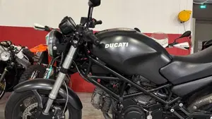 Ducati Monster 695 (2006 - 08)  (4)