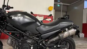 Ducati Monster 695 (2006 - 08)  (5)