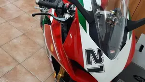 Ducati Panigale V2 Bayliss 1st Championship 20th Anniversary (2021 - 24)  (2)