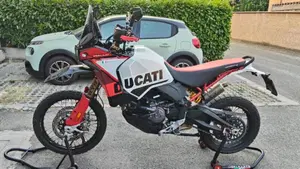 Ducati DesertX Rally (2024 - 25)  (2)