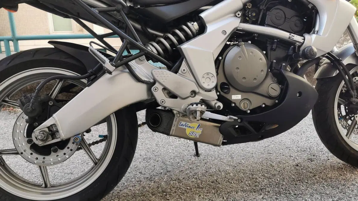 Kawasaki Versys 650 (2006 - 09)  (4)
