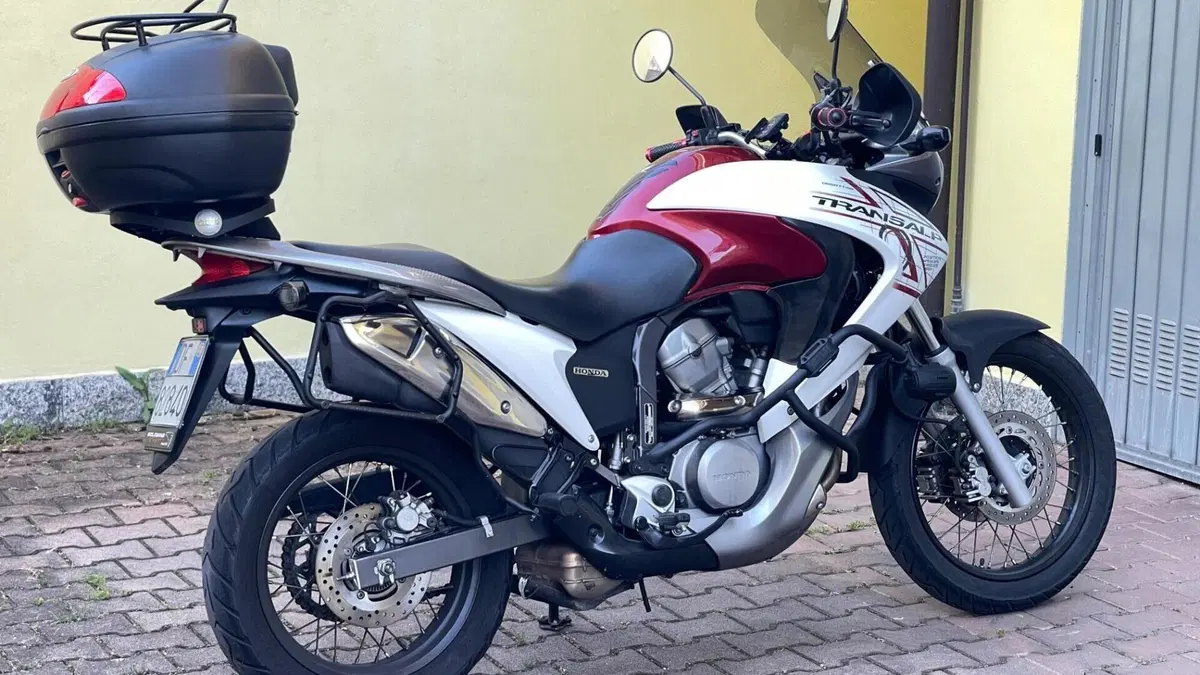 Honda Transalp XL 700 V (2007 - 2013)  (2)