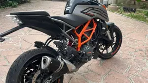 KTM 125 Duke (2021 - 23)  (2)