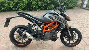 KTM 125 Duke (2021 - 23)  (3)