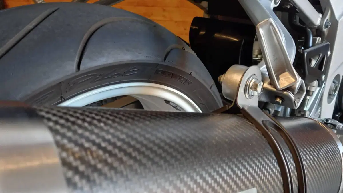 Suzuki GSX R 600 (2001 - 03)  (5)