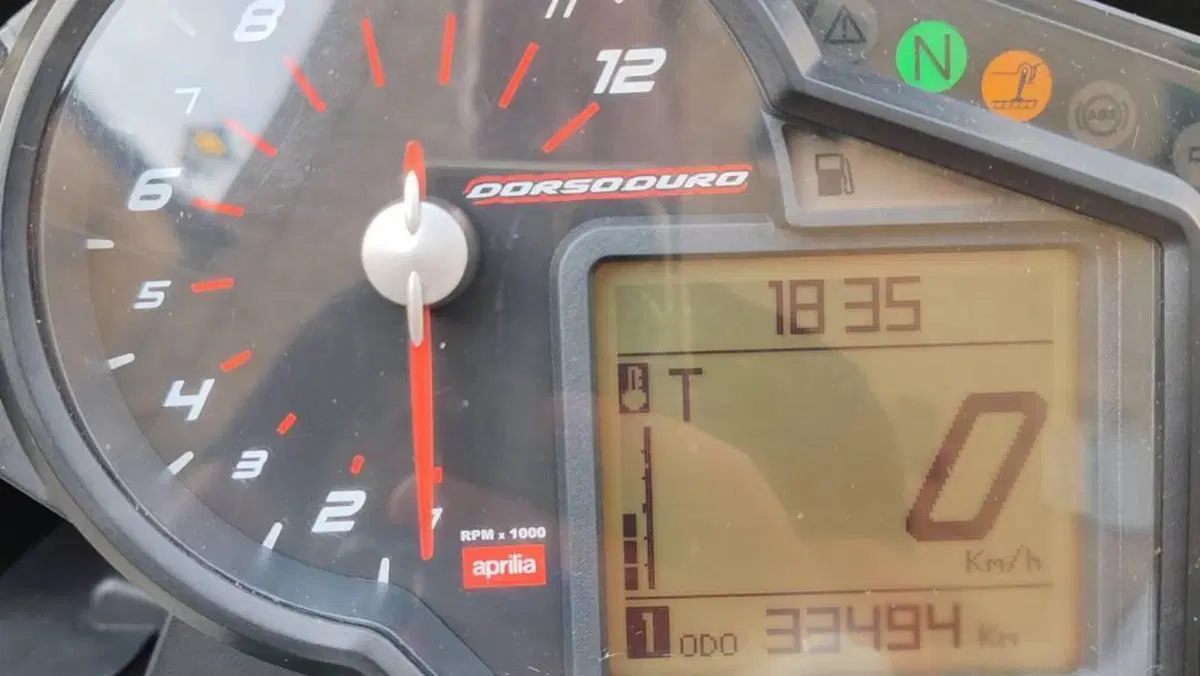 Aprilia Dorsoduro 750 (2009 - 14)  (10)