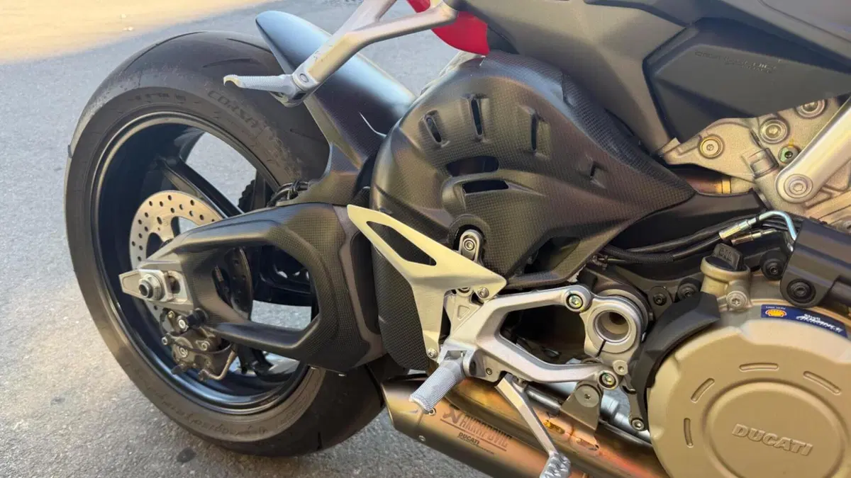 Ducati Streetfighter V4 S (2025 - 26)  (6)