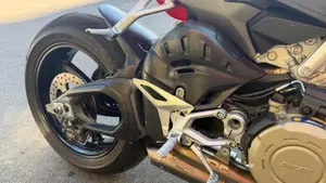 Ducati Streetfighter V4 S (2025 - 26)  (6)