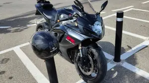 Suzuki GSX R 600 (2006 - 07)  (5)