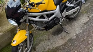 Suzuki SV 650 (1999 - 02)  (4)