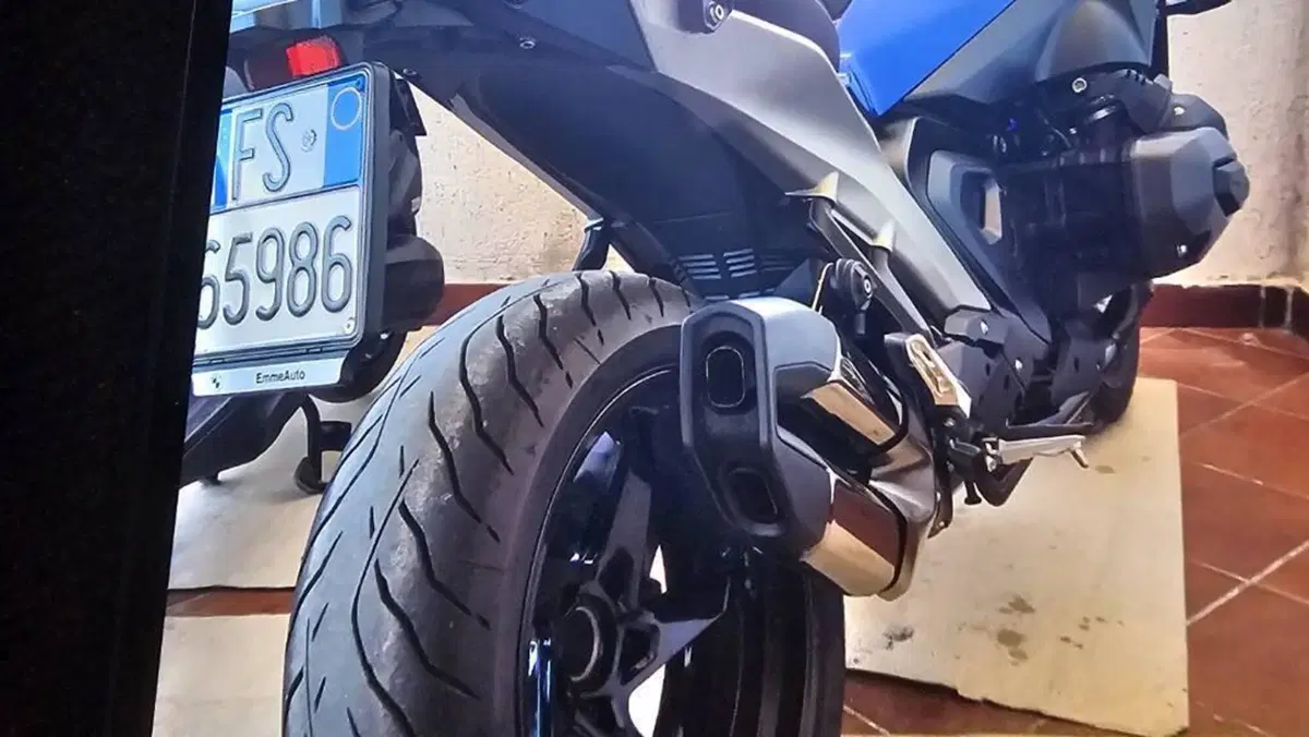 Bmw R 1300 R (2026 - 27)  (2)