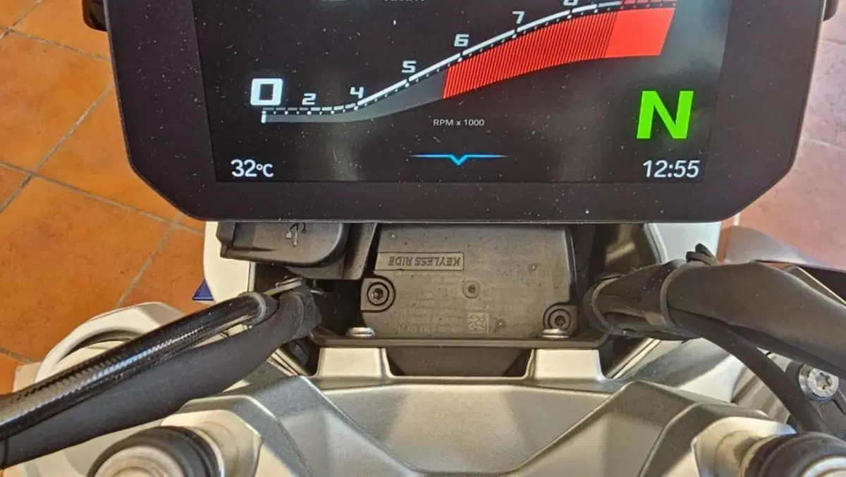 Bmw R 1300 R (2026 - 27)  (5)