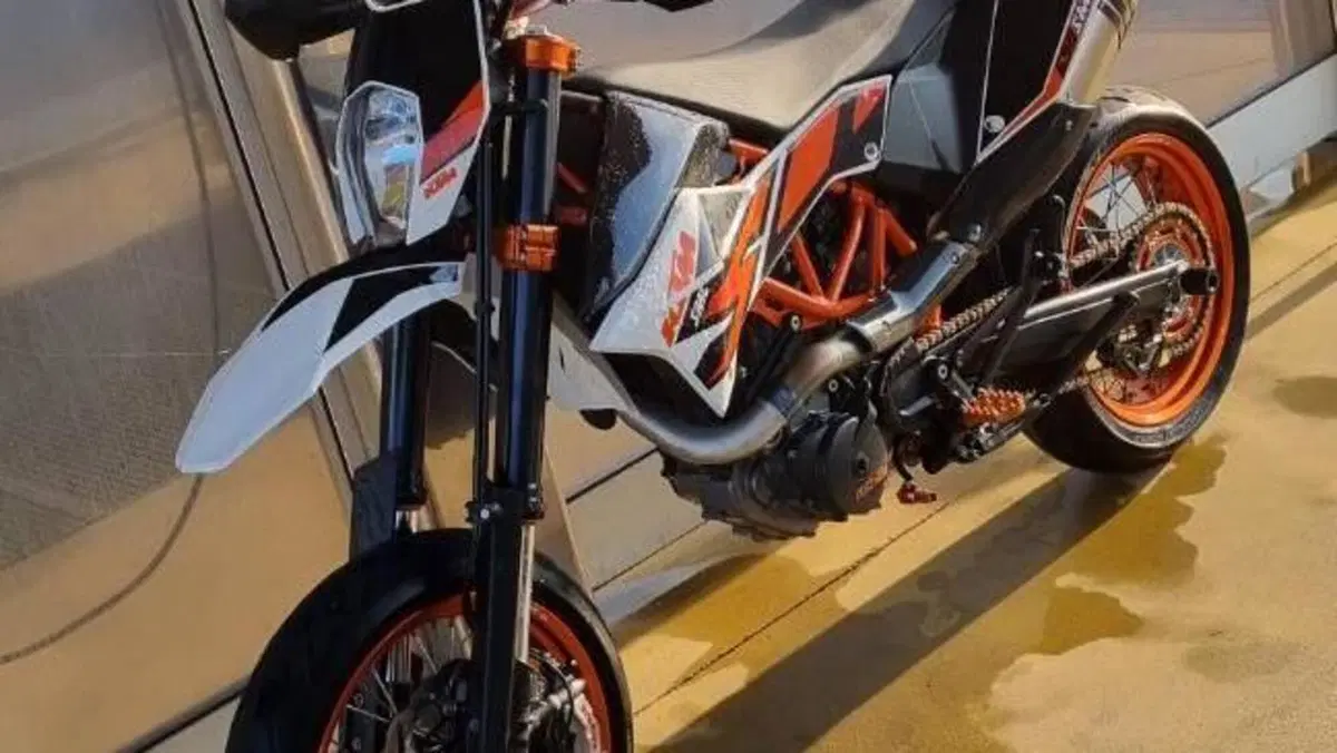 KTM 690 SMC R (2012 -17)  (2)