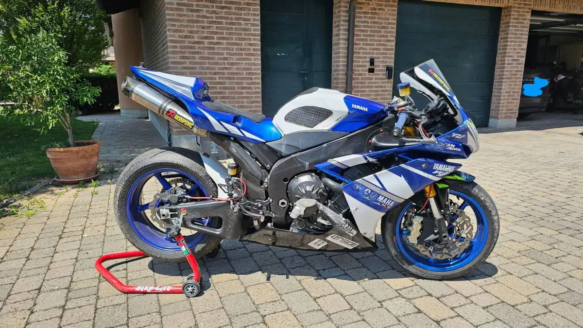 Yamaha YZF R1 (2007 - 08)  (3)