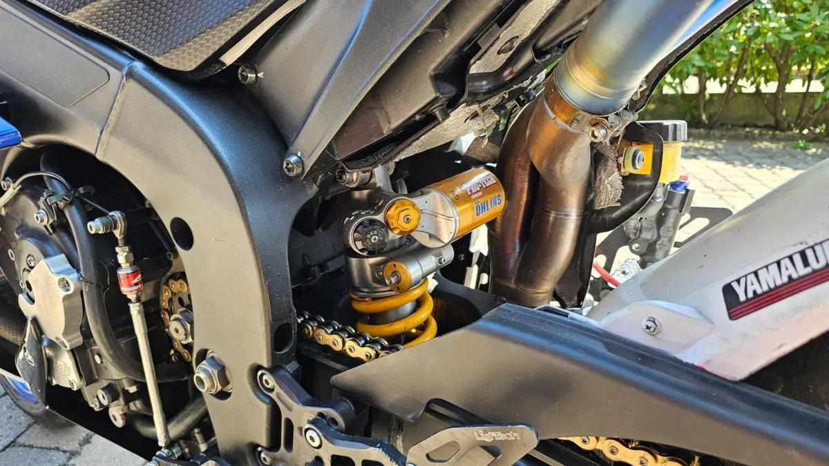 Yamaha YZF R1 (2007 - 08)  (6)
