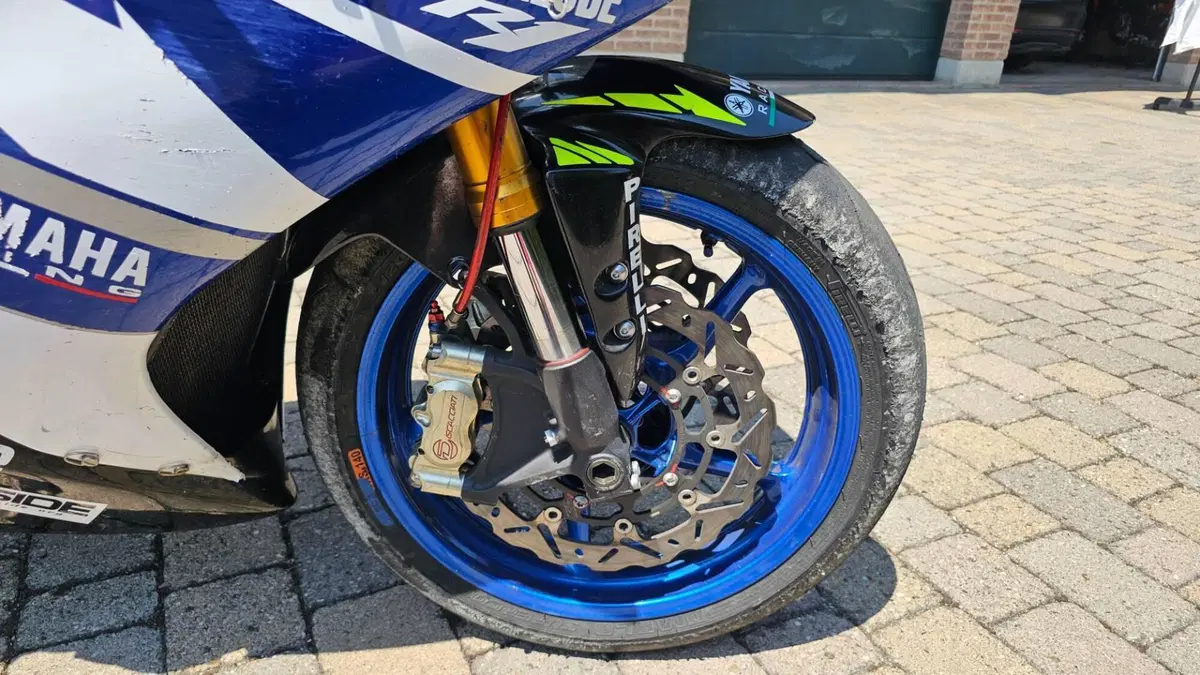 Yamaha YZF R1 (2007 - 08)  (8)
