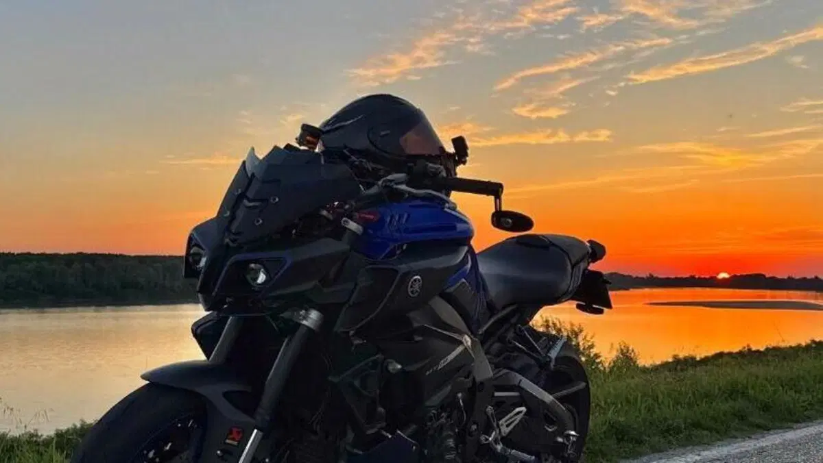 Yamaha MT-10 (2017 - 20)  (2)