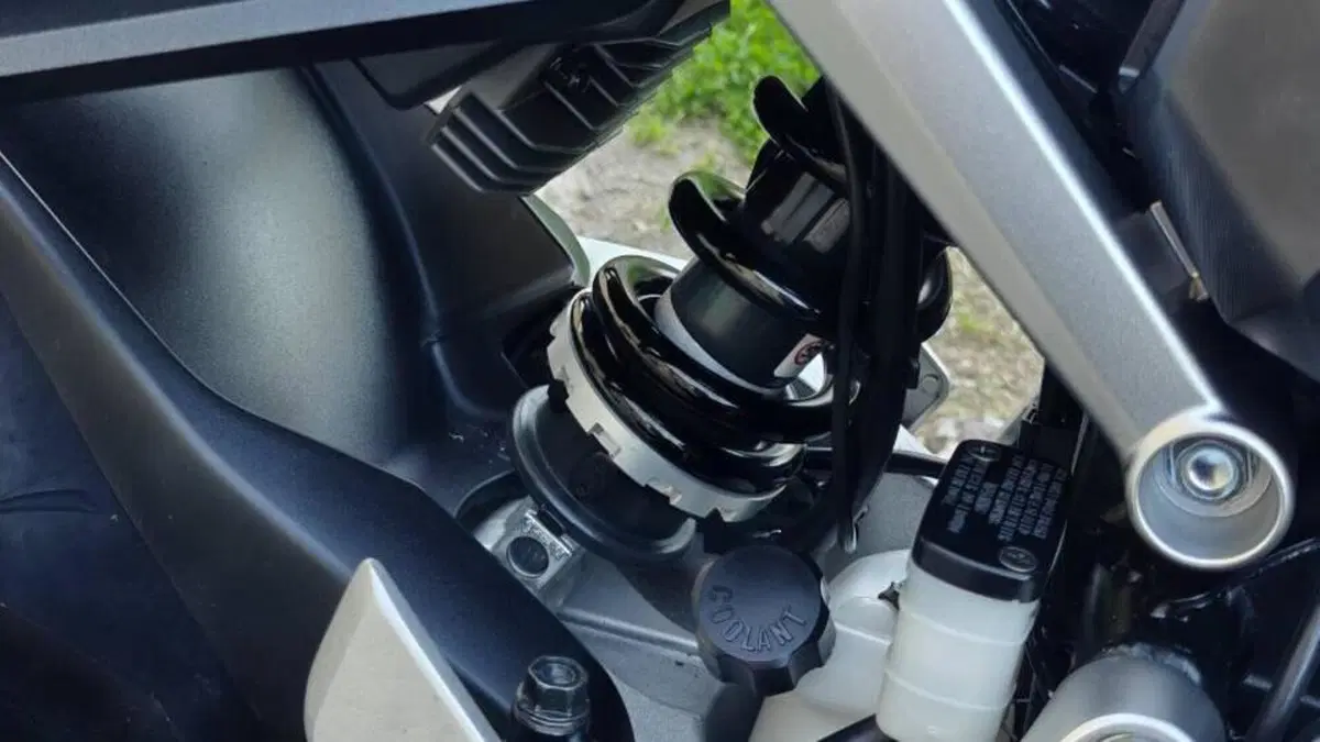 Honda CB 1000 R (2021 - 25)  (7)