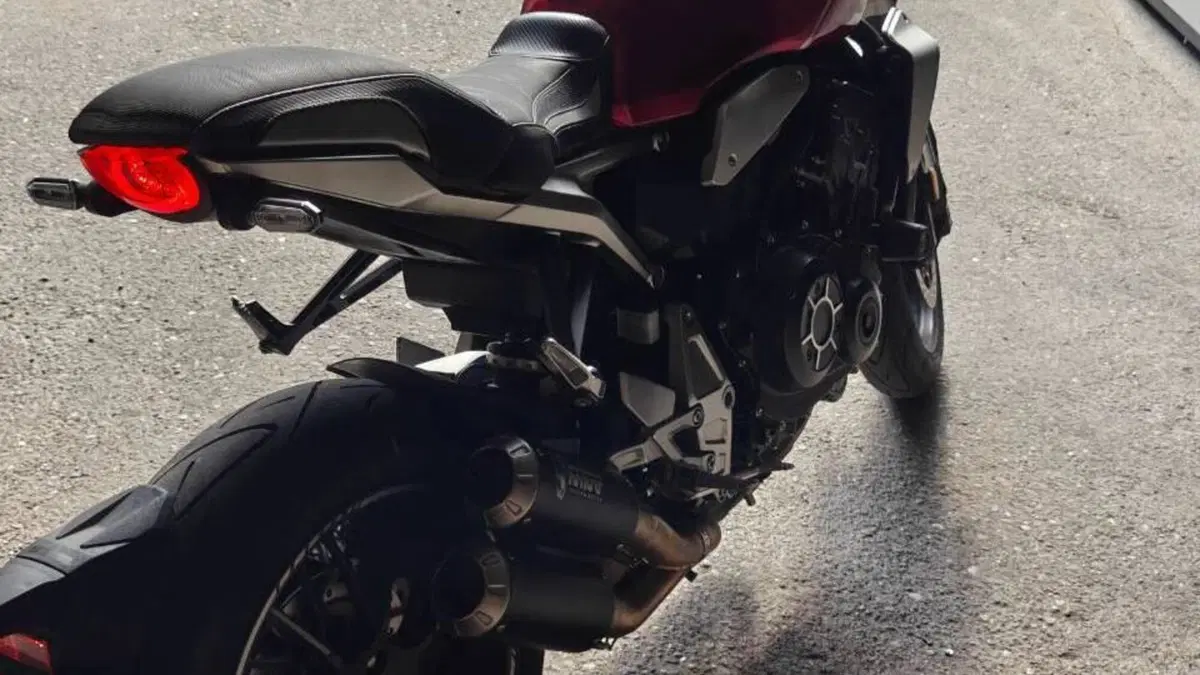 Honda CB 1000 R (2021 - 25)  (10)