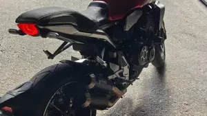 Honda CB 1000 R (2021 - 25)  (11)