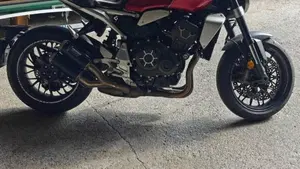 Honda CB 1000 R (2021 - 25)  (13)