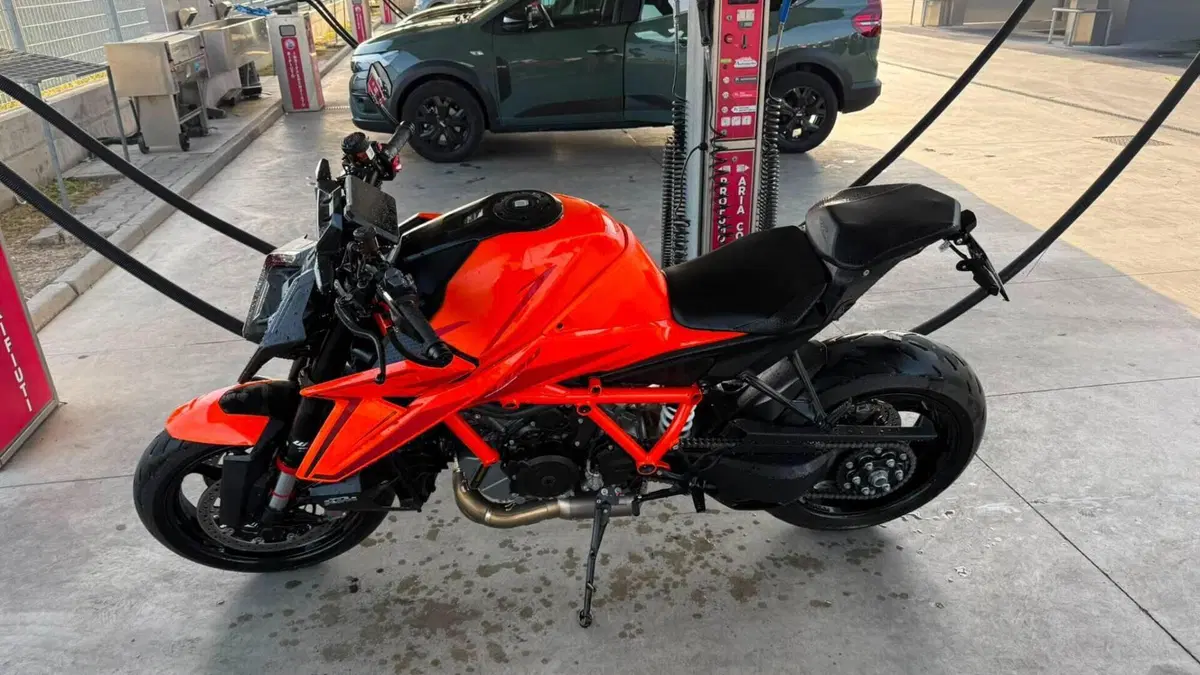 KTM 1390 Super Duke R (2024 - 26)  (3)