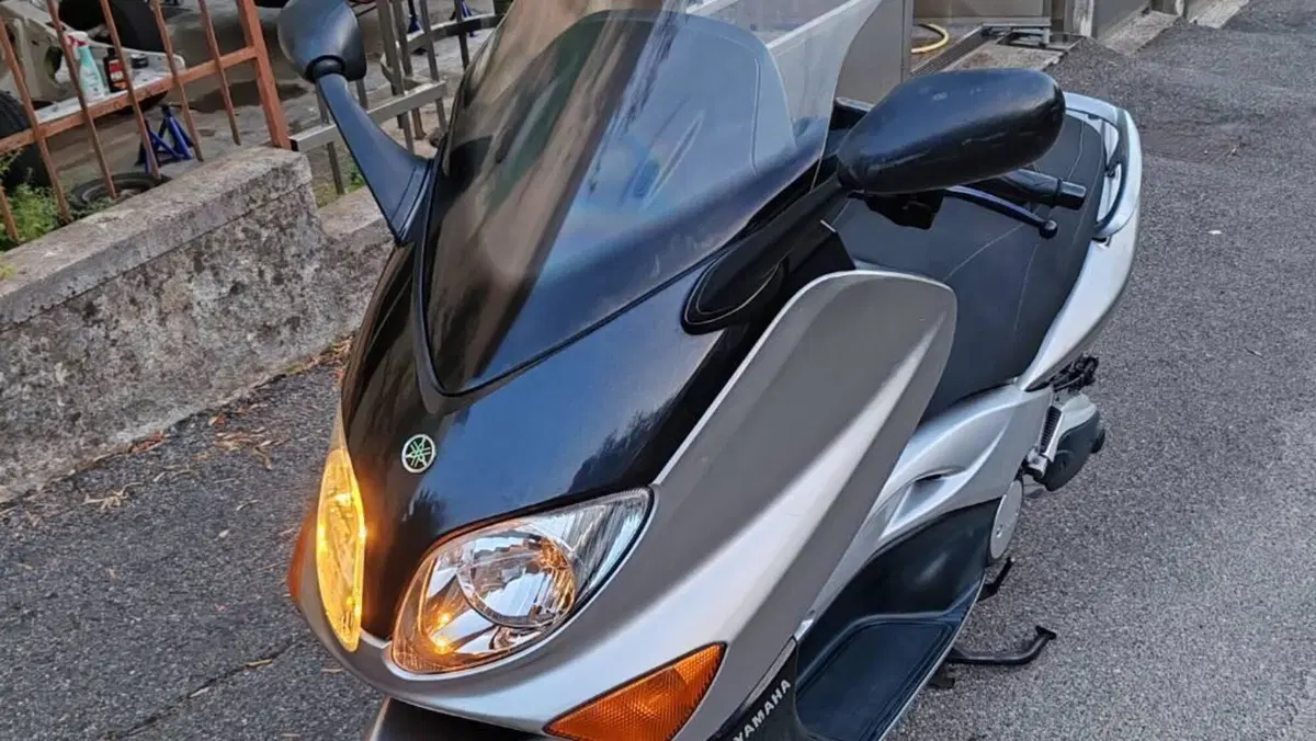 Yamaha T-Max 500 (2004 - 07)  (3)