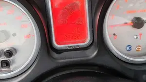 Yamaha T-Max 500 (2004 - 07)  (4)
