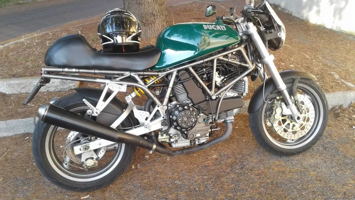 Ducati Sport 750 HF I.E. (2001 - 02)  (2)