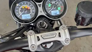 Triumph Speed Twin 1200 (2019 - 20)  (5)